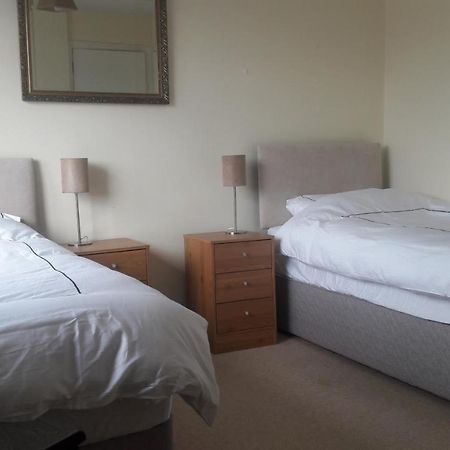 Budget Accommodation - Knocknacarra, Galway Exteriör bild