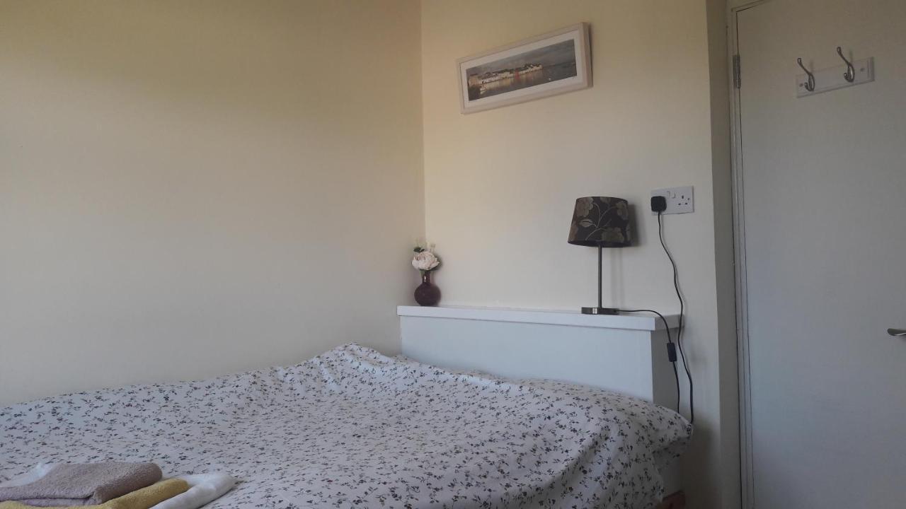 Budget Accommodation - Knocknacarra, Galway Exteriör bild